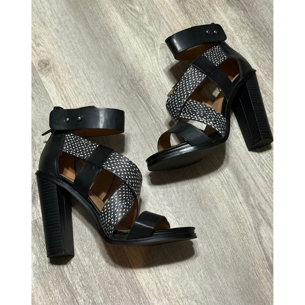 JustFab Black Heels Block Heel Ankle Strap‎ Criss Cross Straps Women Size 8